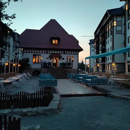 Lola Titova Apartament