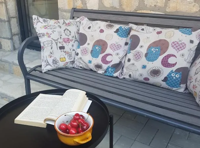 Lola Titova 兹拉蒂博尔